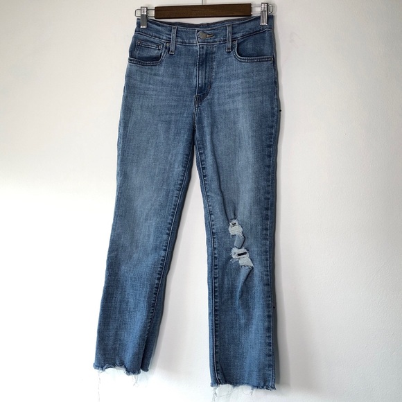 Levi’s 724 High Rise Straight Crop Raw Hem Distressed Jeans - Picture 8 of 8
